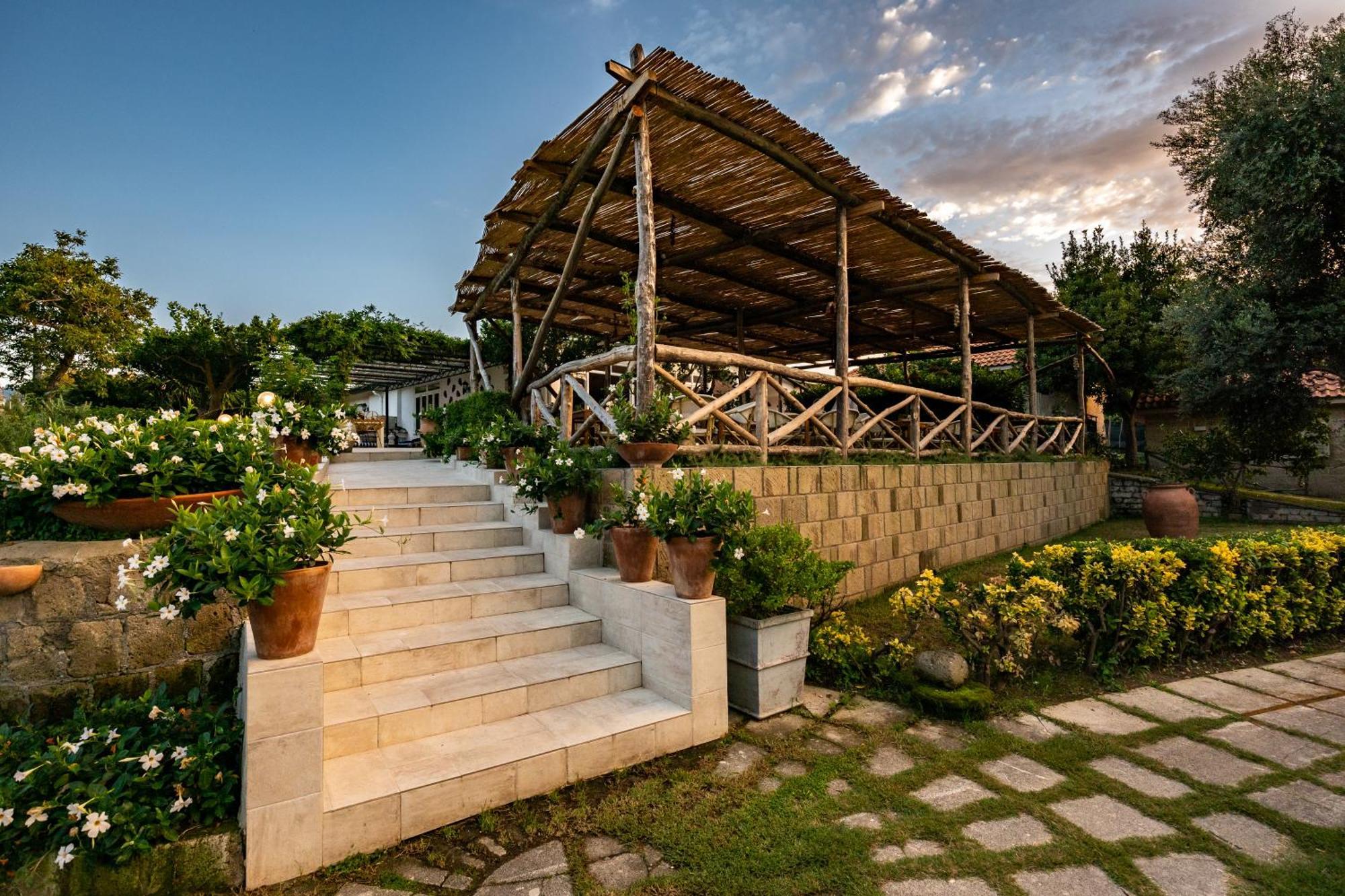 Sopramare Resort ปิอาโนดิซอร์เรนโต ภายนอก รูปภาพ