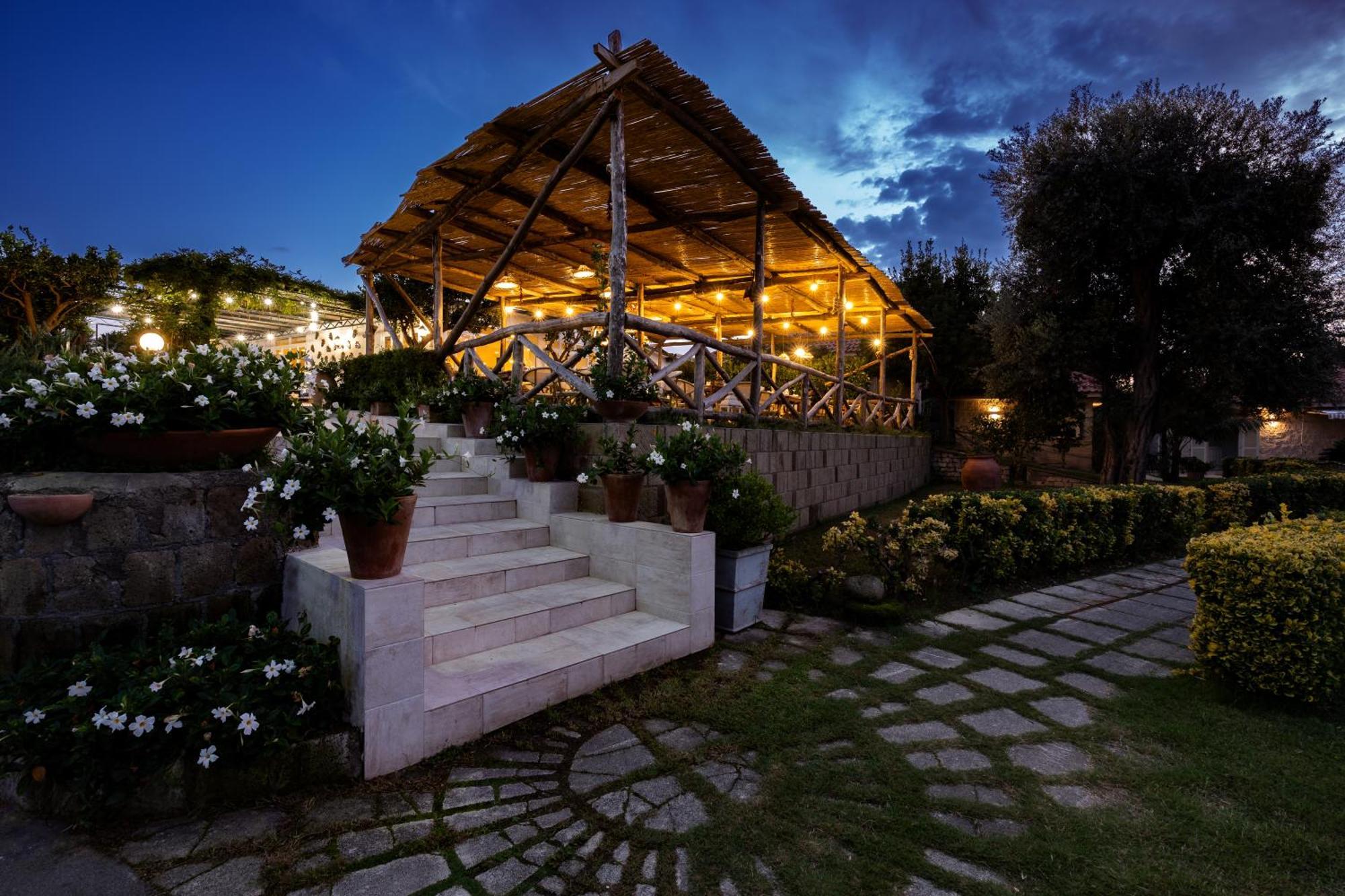 Sopramare Resort ปิอาโนดิซอร์เรนโต ภายนอก รูปภาพ